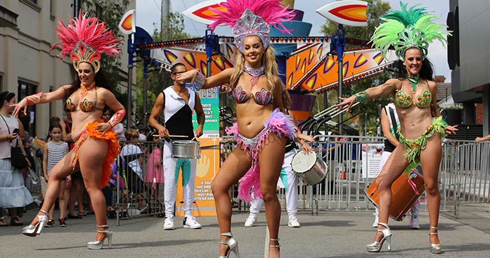 Melbourne Roving Entertainers 