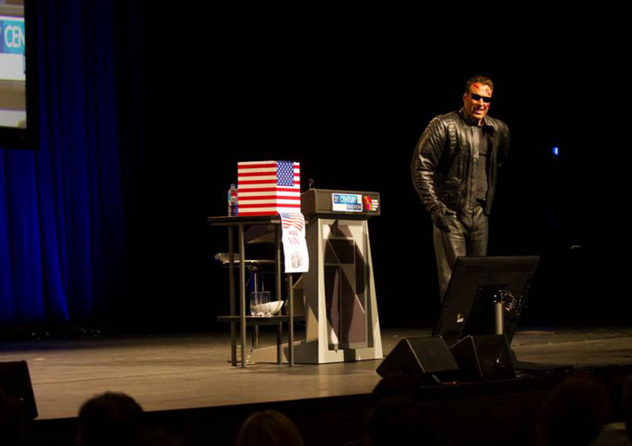 arnold-schwarzenegger-terminator-impersonator