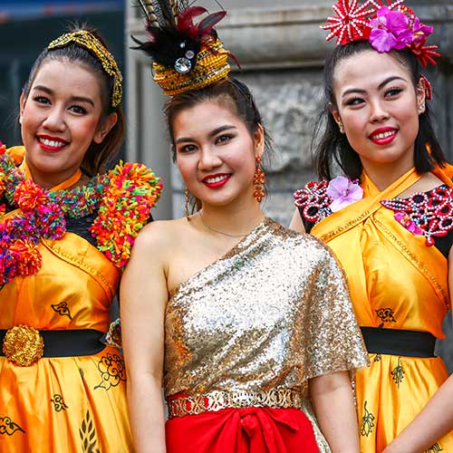 thai-dancers-profile